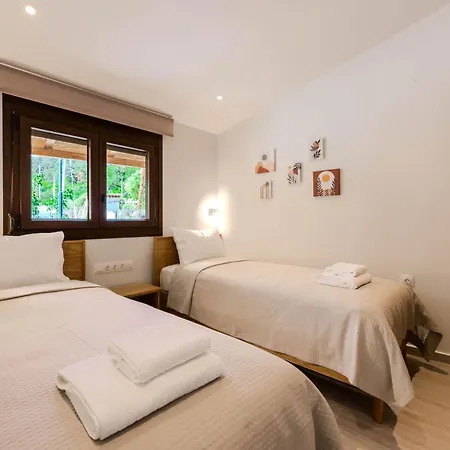 Aigialos Apartament *