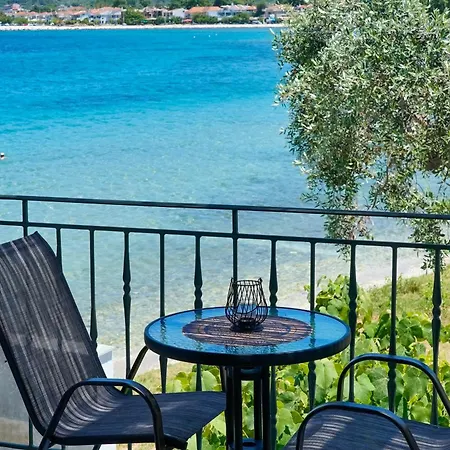 Aigialos Apartament *